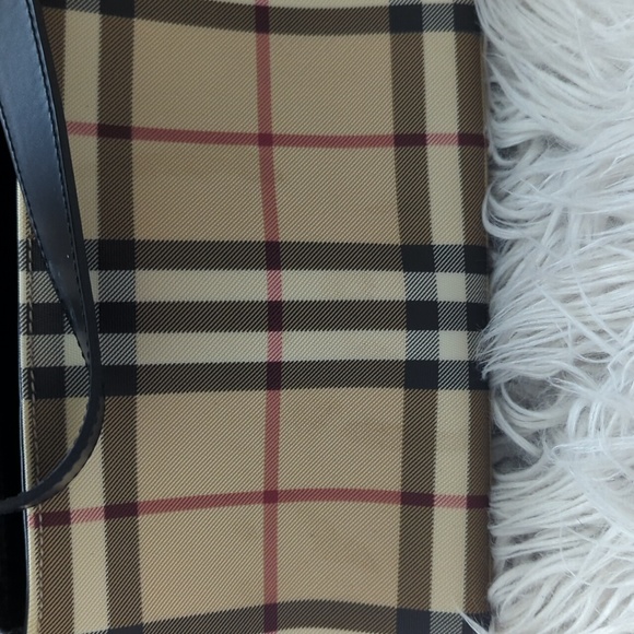 Authentic Burberry handbag - Picture 6 of 6
